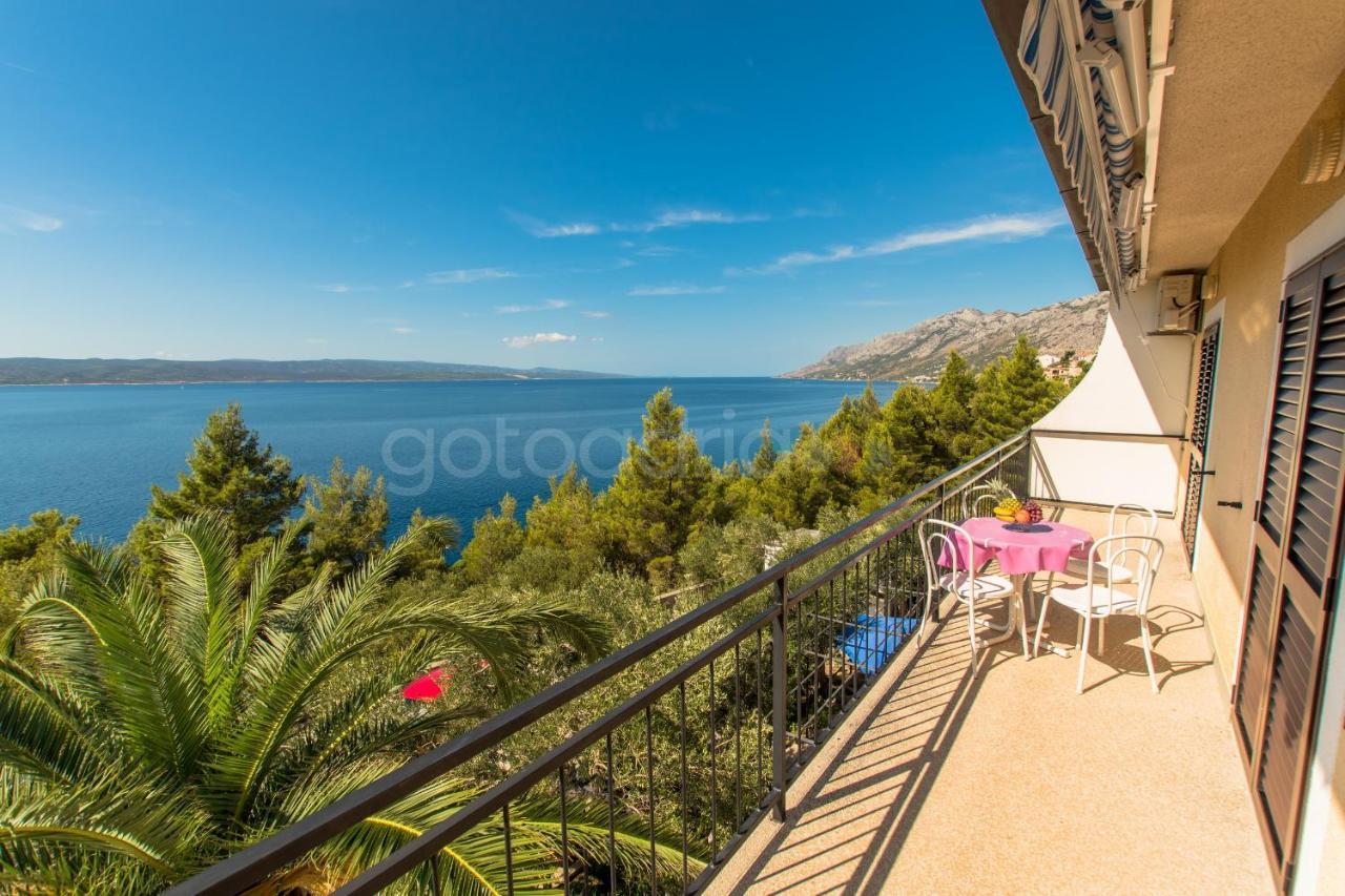 Near The Beach Apartments Jagodia Brela Extérieur photo
